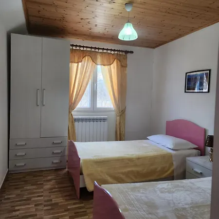 Agroturizem Devin Konukevi *